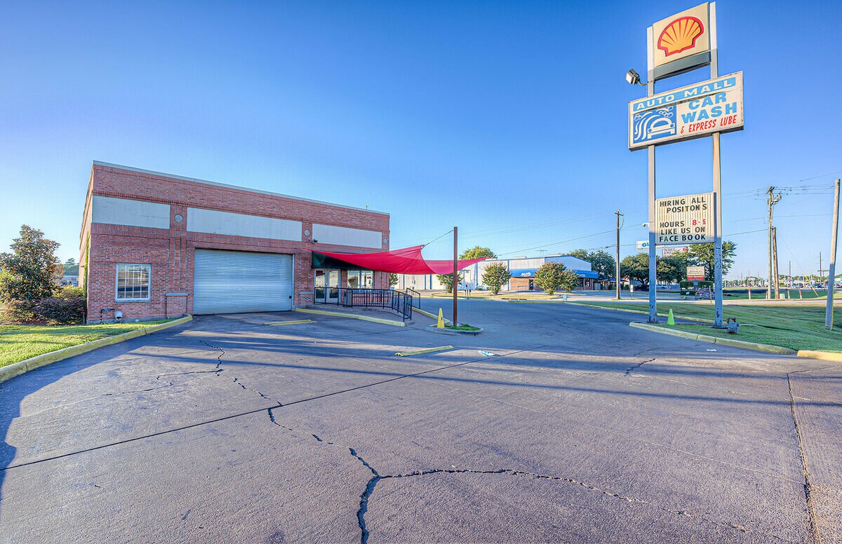 1112 E Bert Kouns Industrial Loop, Shreveport, LA 71105