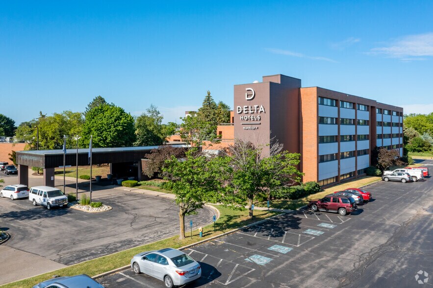 7111 Washington Ave, Racine, WI for lease - Building Photo - Image 1 of 4