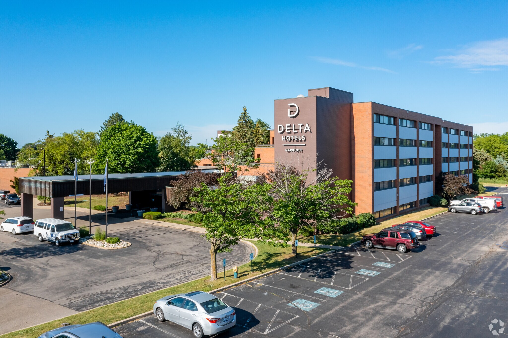 7111 Washington Ave, Racine, WI for lease Building Photo- Image 1 of 5
