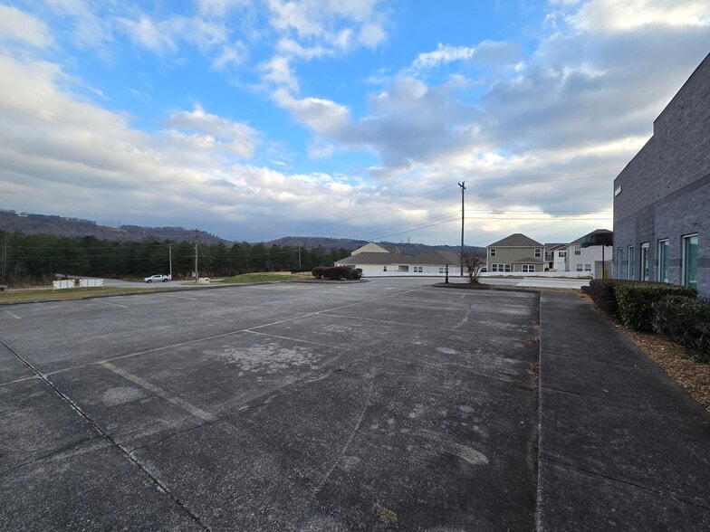 19 Hannah Way, Rossville, GA for lease - Other - Image 3 of 4