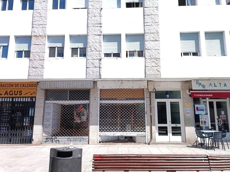 Retail in Pontevedra for sale - Building Photo - Image 1 of 11