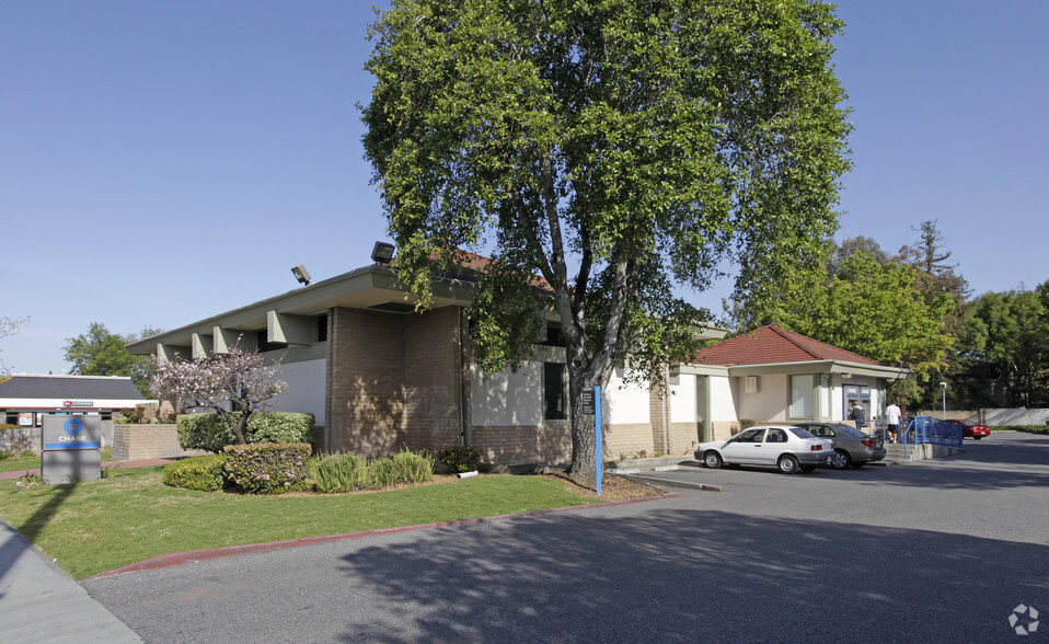 405 Blossom Hill Rd, San Jose, CA for lease - Building Photo - Image 1 of 3