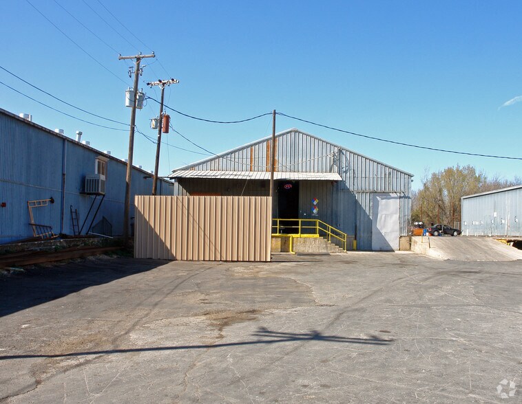 2425 Decatur Ave, Fort Worth, TX for lease - Building Photo - Image 2 of 2