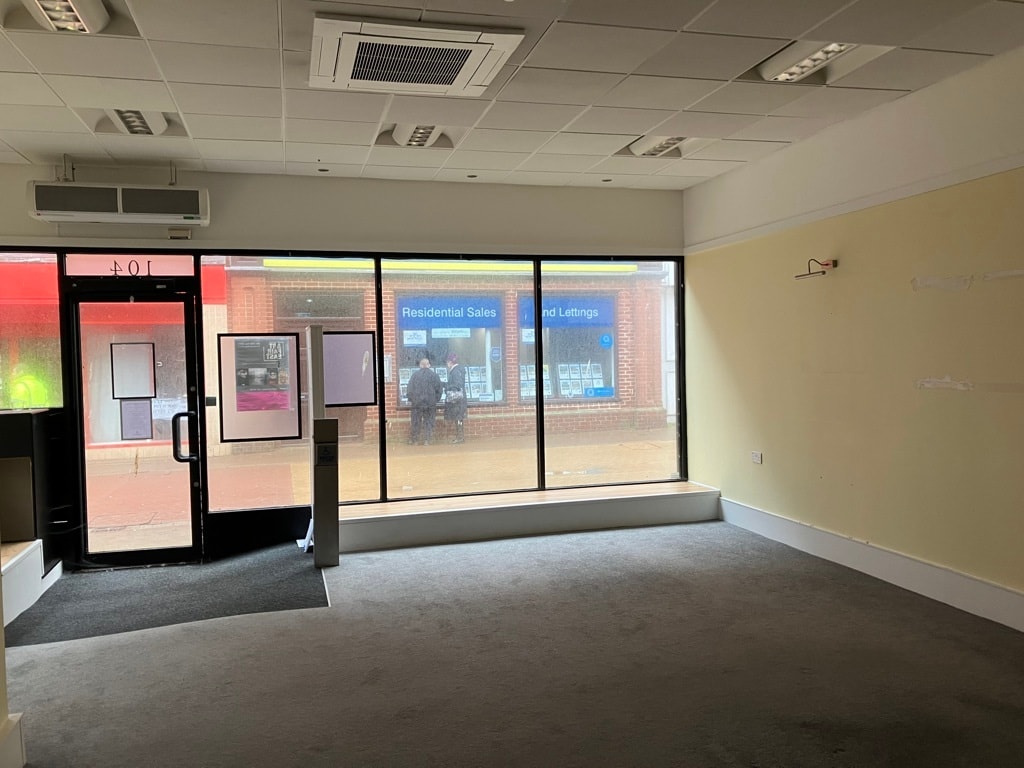 104 High St, Kings Lynn for lease Interior Photo- Image 1 of 3