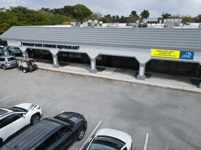11210-11300 Pines Blvd, Pembroke Pines, FL for lease Interior Photo- Image 1 of 6