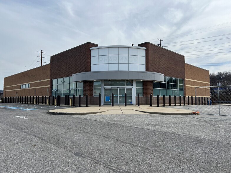 155 Chartiers Ave, Mckees Rocks, PA for sale - Primary Photo - Image 1 of 1