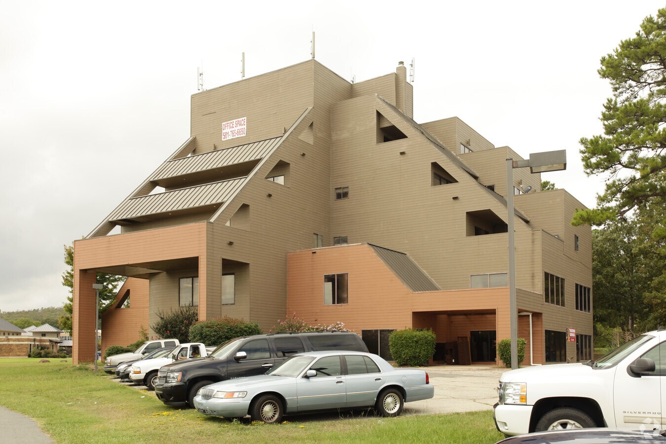 600 Pine Forest Dr, Maumelle, AR 72113