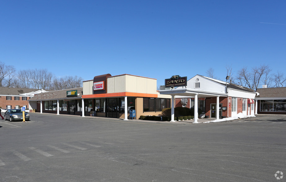 136-152 Mountain Rd, Suffield, CT for lease - Primary Photo - Image 1 of 8