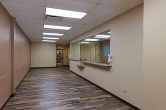 2723 Sheridan Rd, Zion, IL for lease Interior Photo- Image 1 of 15