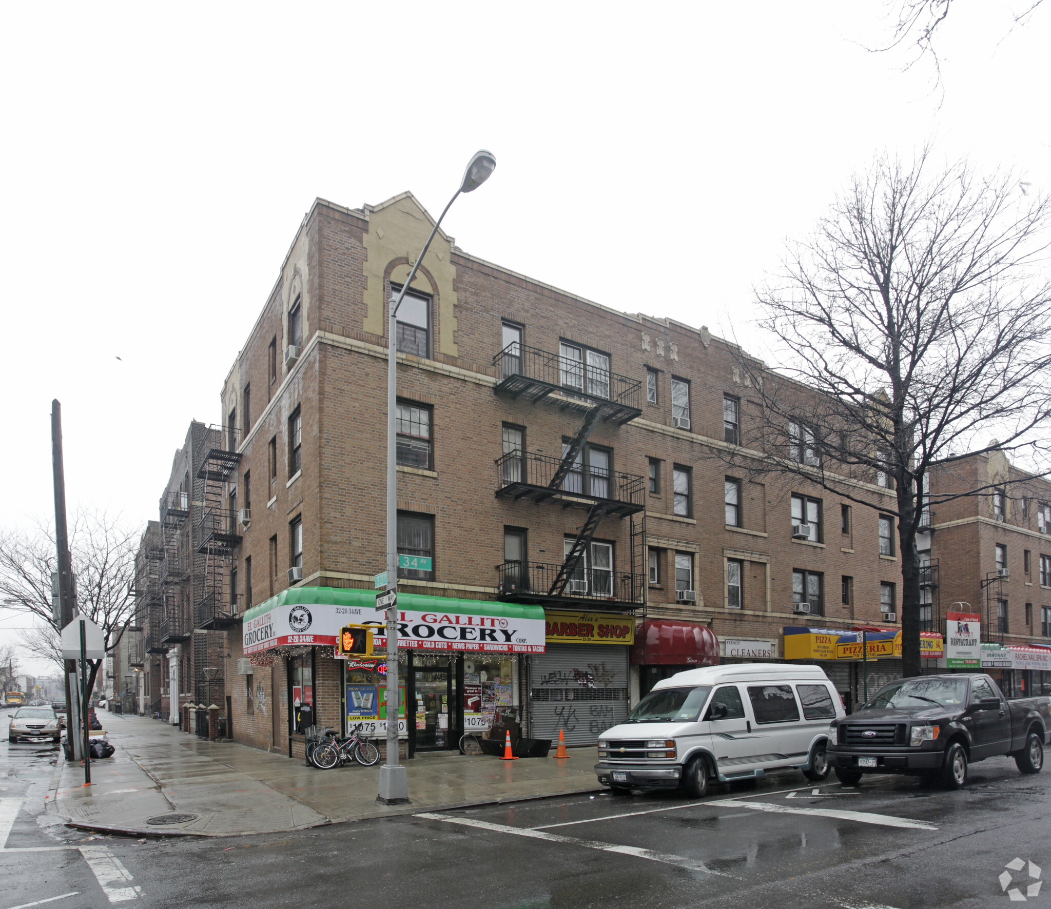 32-20 34th Ave, Astoria, NY for sale Primary Photo- Image 1 of 1