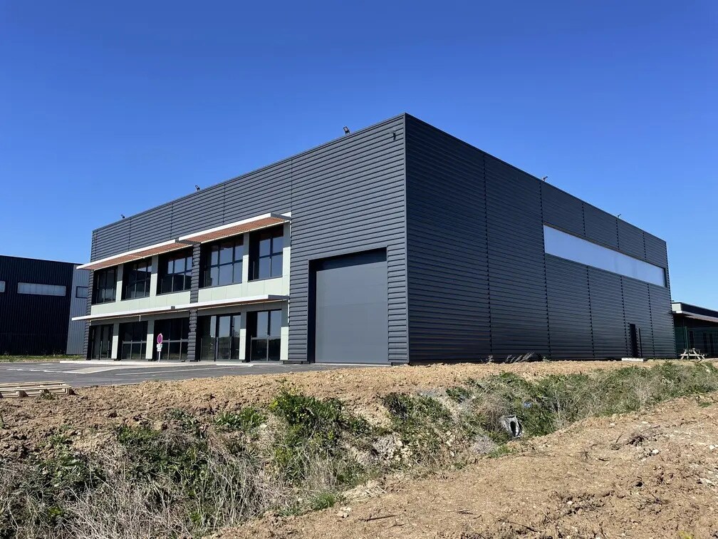 Flex in Joué-lès-Tours for sale Building Photo- Image 1 of 6