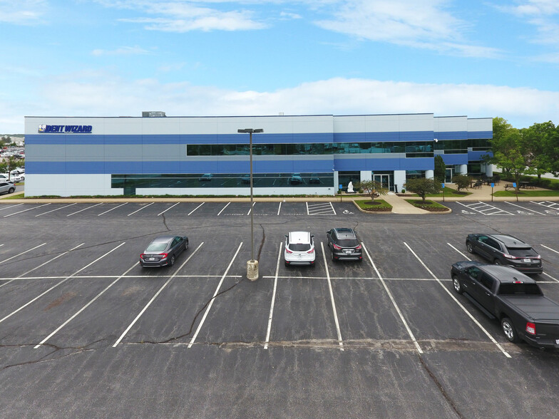 4710 Earth City Expy, Bridgeton, MO for sale - Building Photo - Image 2 of 6