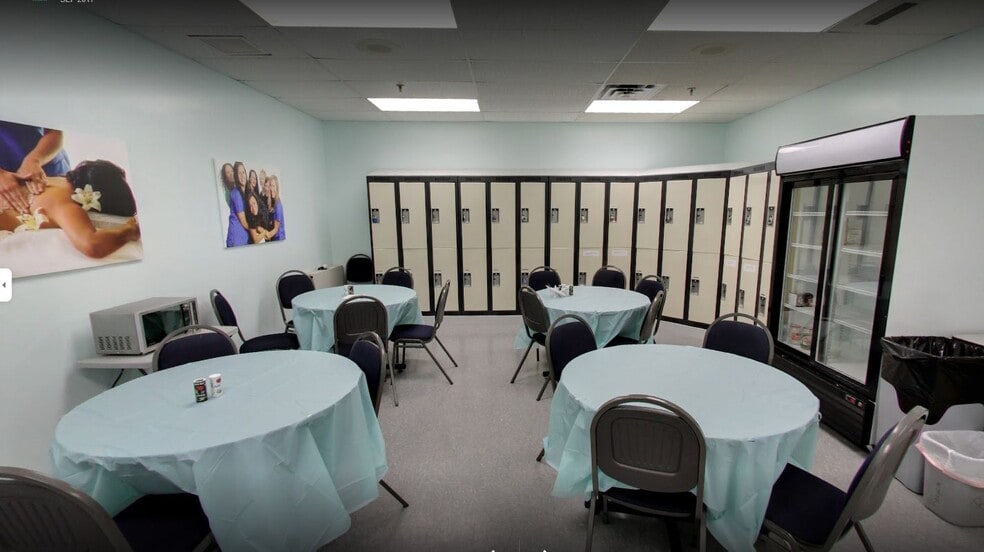 9618 Horton Rd SW, Calgary, AB for lease - Interior Photo - Image 3 of 9