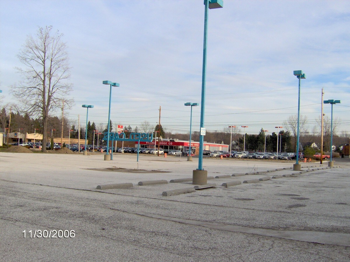 2120 Mentor Ave, Painesville, OH 44077 Former Chrysler Dealership