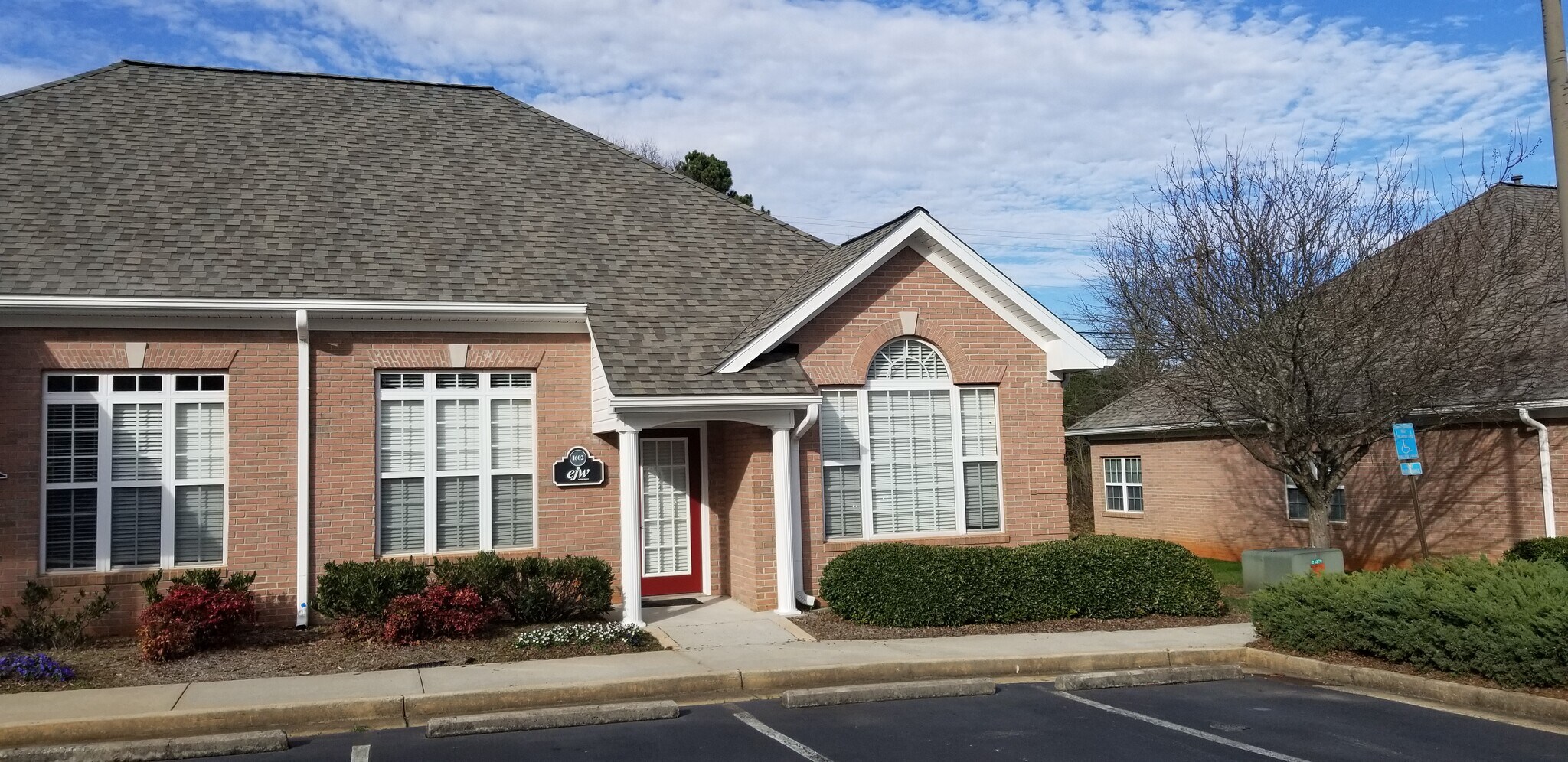 16001602 Abbey Ct, Alpharetta, GA 30004