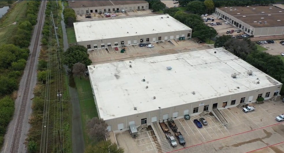 9416 Neils Thompson Dr, Austin, TX for lease - Commercial Listing Video - Image 2 of 5