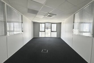 Office in Pérols for lease Interior Photo- Image 2 of 4