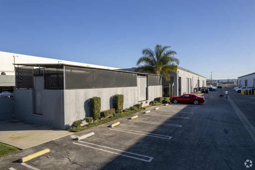 13006 Saticoy St, North Hollywood, CA 91605 - Industrial for Lease ...