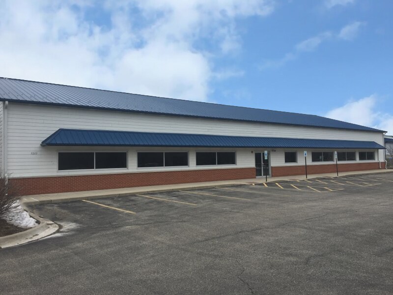 9200 Pyott Rd, Lake In The Hills, IL for sale Building Photo- Image 1 of 1