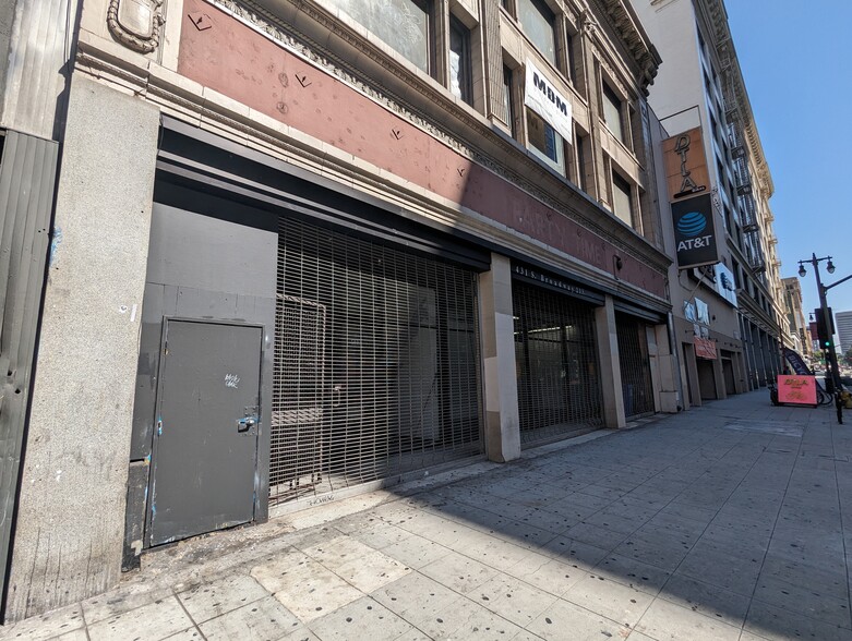 431 S Broadway, Los Angeles, CA for lease - Building Photo - Image 2 of 12