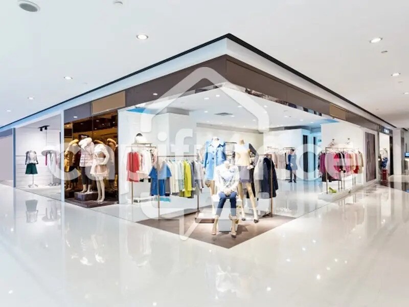 Retail in Angers for lease Building Photo- Image 1 of 5