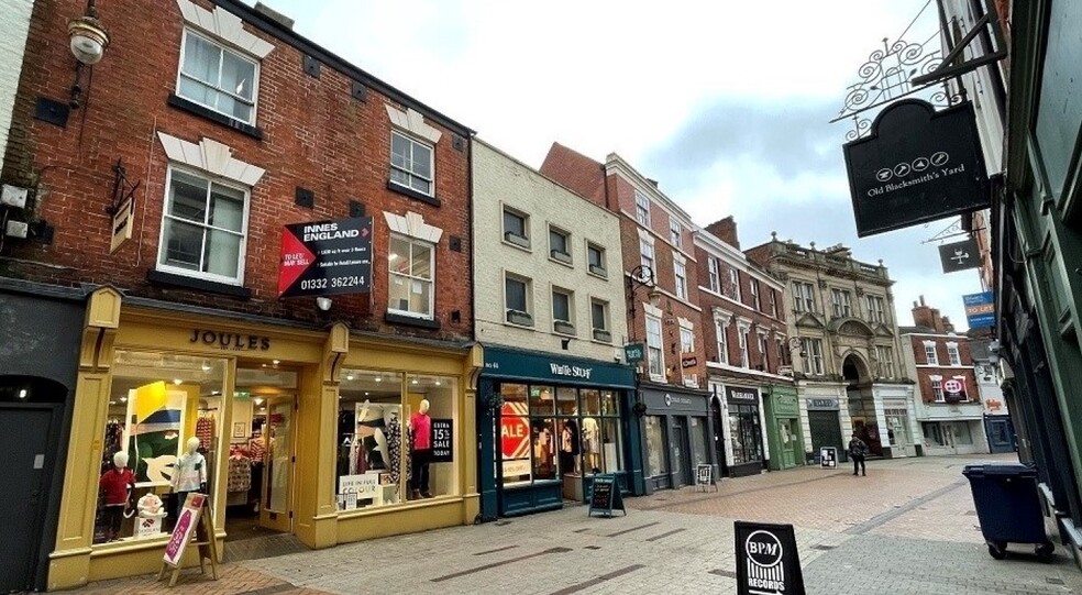 29-29A Market Sq, Rugeley for lease - Primary Photo - Image 1 of 5