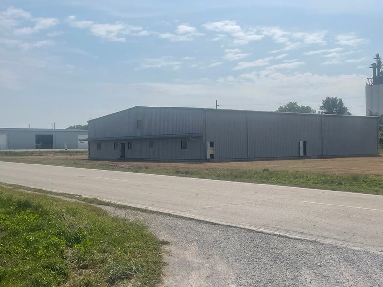 60323 Glacier Rd, Atlantic, IA for sale - Building Photo - Image 2 of 3