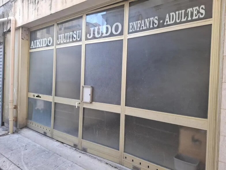 Retail in Nice for lease - Building Photo - Image 2 of 4