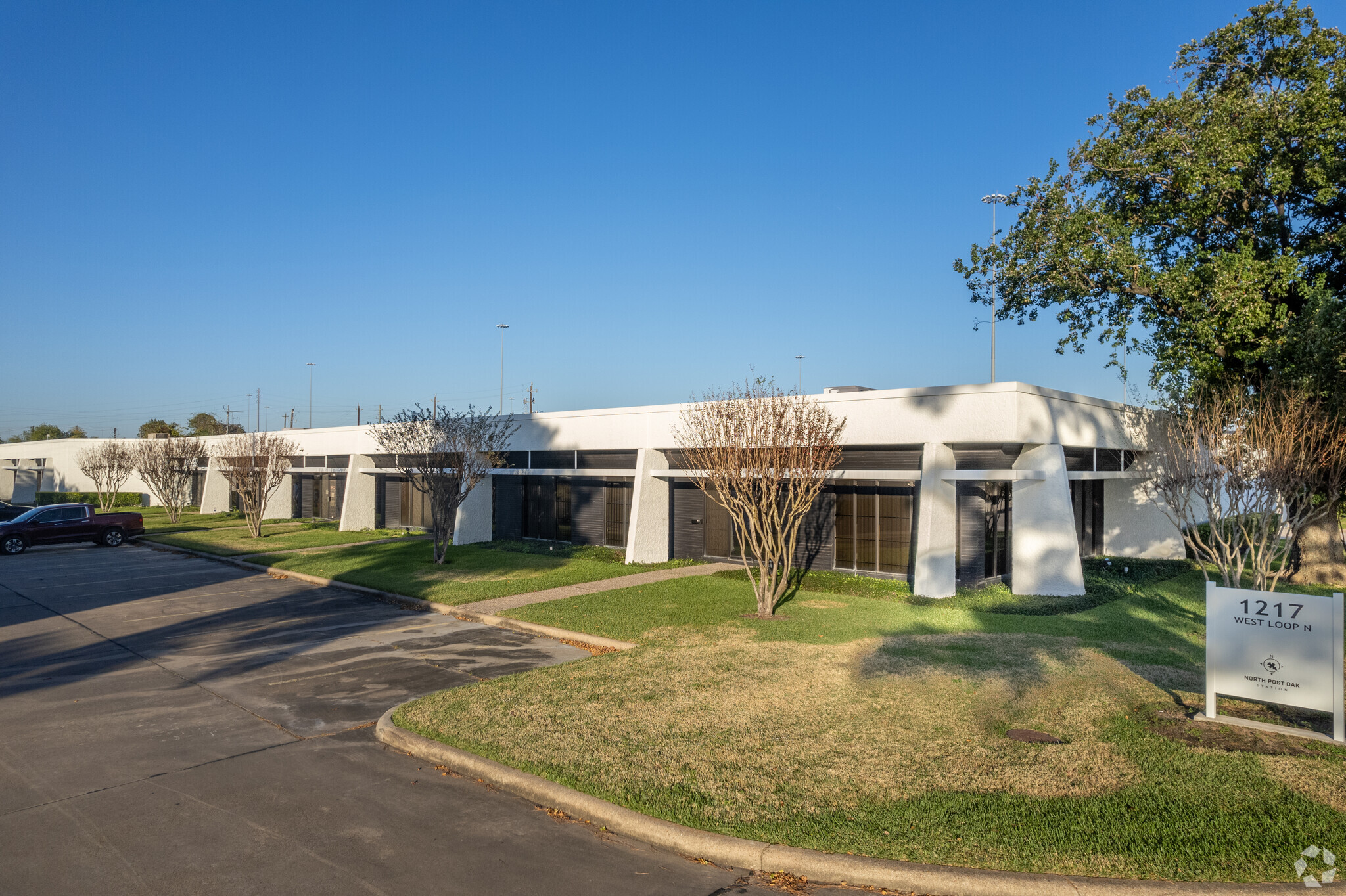 1000 N Post Oak Rd, Houston, TX for lease Building Photo- Image 1 of 14