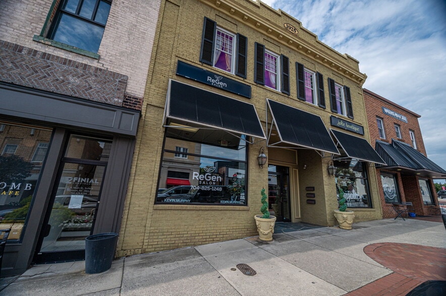 33 N Main St, Belmont, NC for sale - Building Photo - Image 1 of 14