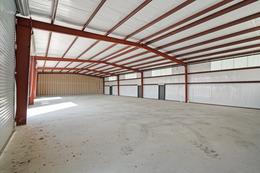 5801 Breen Dr, Houston, TX for lease - Building Photo - Image 3 of 10