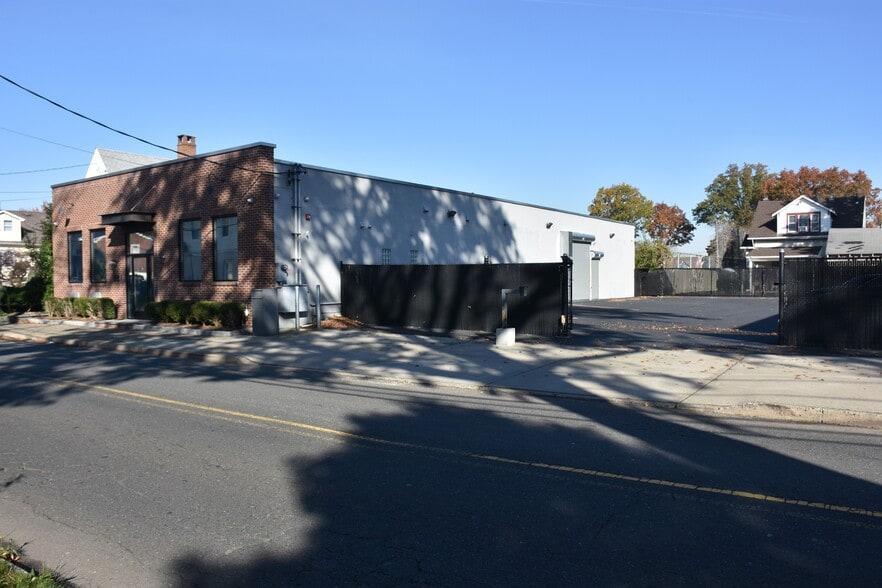 92 Kennedy St, Hackensack, NJ for sale - Building Photo - Image 2 of 20