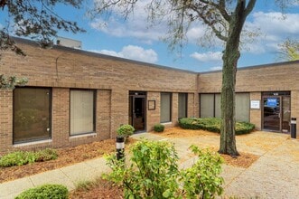 4260 Westbrook Dr, Aurora, IL for lease Building Photo- Image 2 of 3