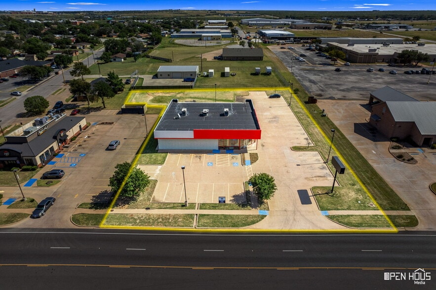 4205 Old Jacksboro Hwy, Wichita Falls, TX for lease - Building Photo - Image 3 of 22