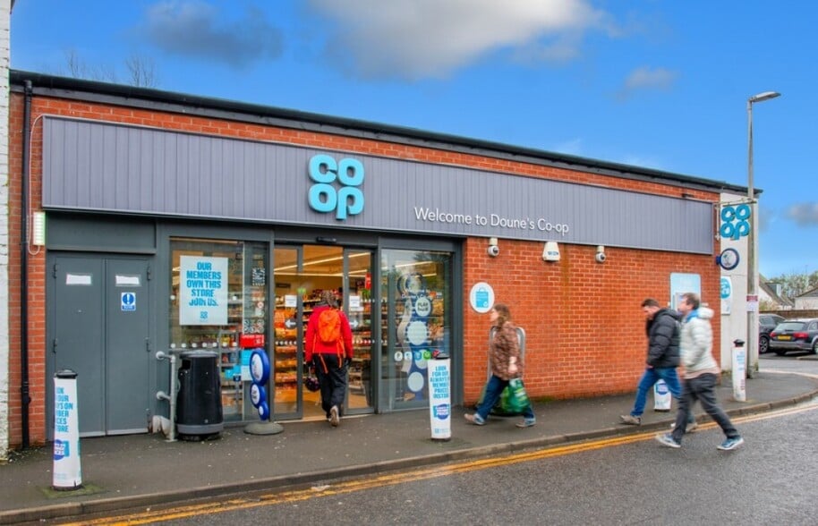 52 Main St, Doune for sale - Primary Photo - Image 1 of 1