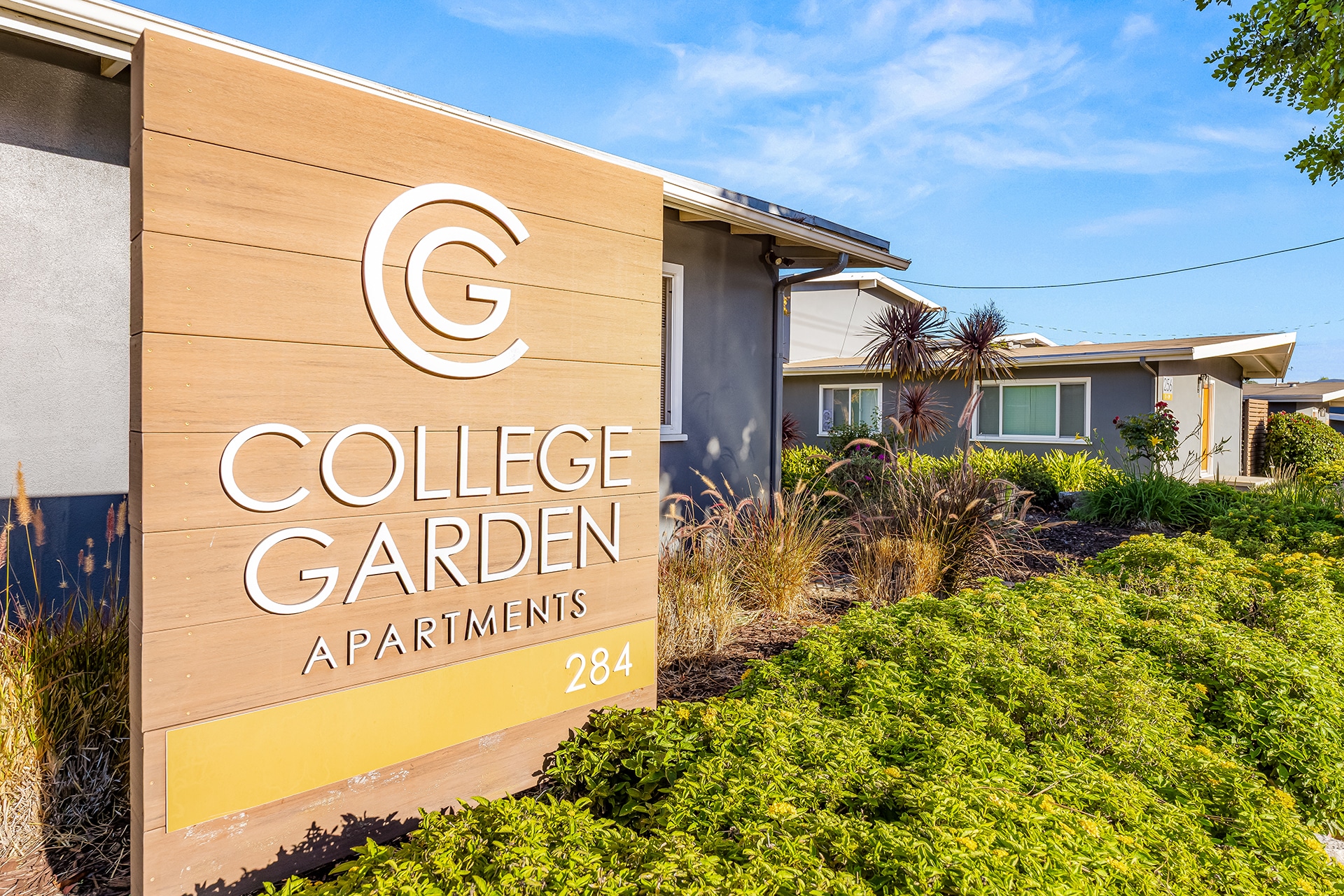 Student Housing Portfolio portfolio of 3 properties for sale on LoopNet.com Building Photo- Image 1 of 24