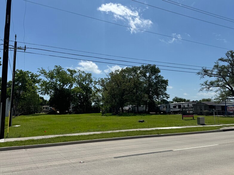 2818 Bayport Blvd, Seabrook, TX for sale - Building Photo - Image 3 of 23