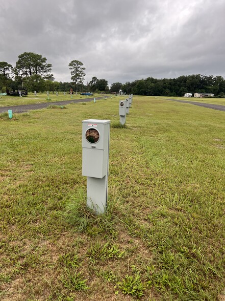 1914 N C 470, Lake Panasoffkee, FL for sale - Building Photo - Image 3 of 6