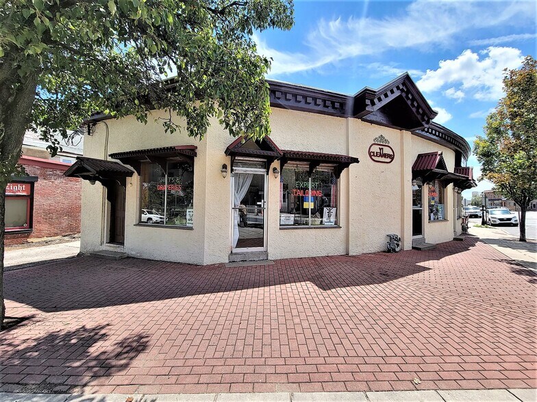 121 E Sellers Ave, Ridley Park, PA 19078