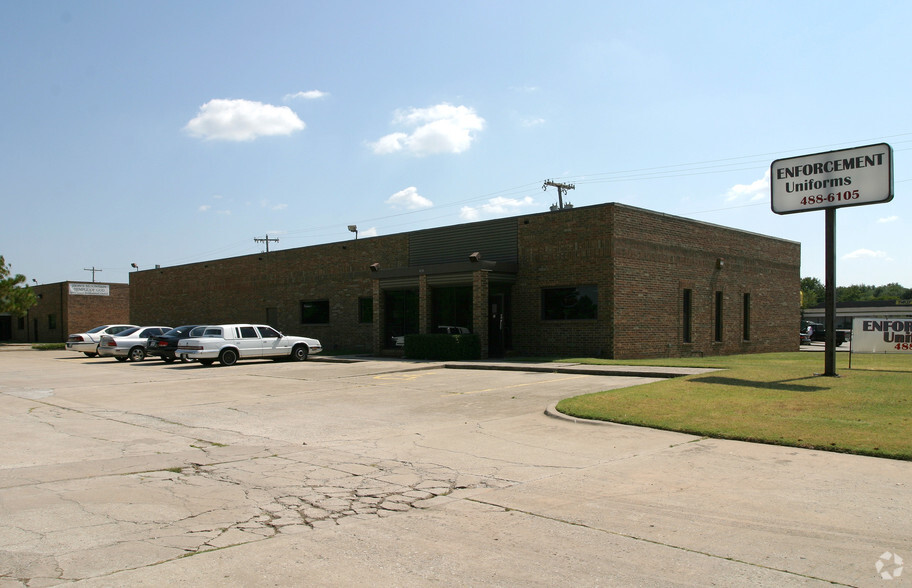 3160 N Portland Ave, Oklahoma City, OK for lease - Building Photo - Image 2 of 57