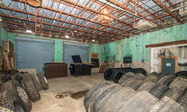 2001 Windsor Ave, Baltimore, MD for sale Interior Photo- Image 1 of 36