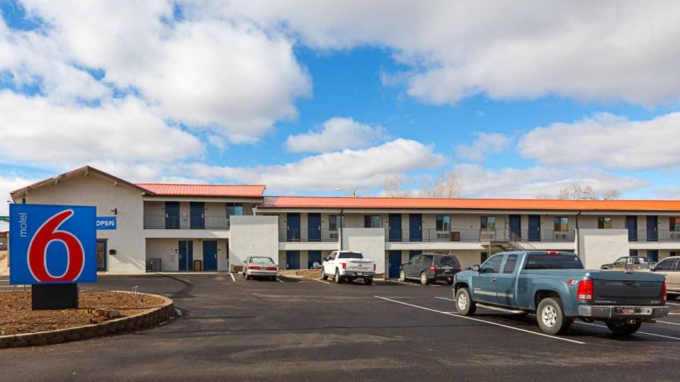 1290 E Deuce of Clubs, Show Low, AZ for sale Building Photo- Image 1 of 1