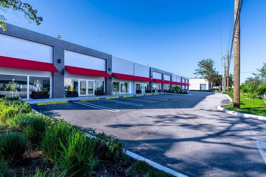 7850 NW 32nd St, Doral, FL for lease - Building Photo - Image 2 of 17