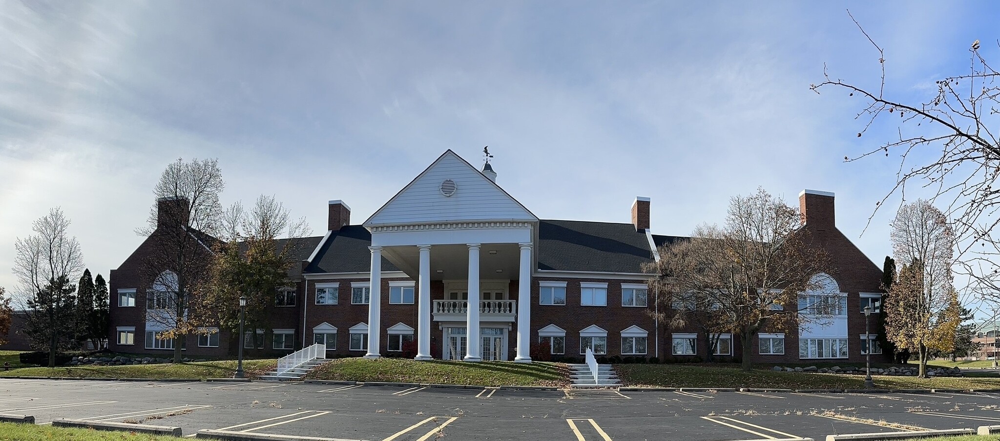 3300 University Dr, Auburn Hills, MI for lease Building Photo- Image 1 of 11