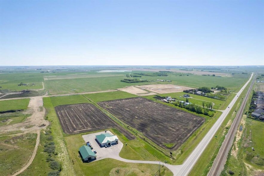 1001A Hwy 2 A, Carstairs, AB for sale - Primary Photo - Image 2 of 6