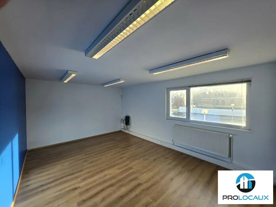 Office in Amiens for lease Interior Photo- Image 1 of 12