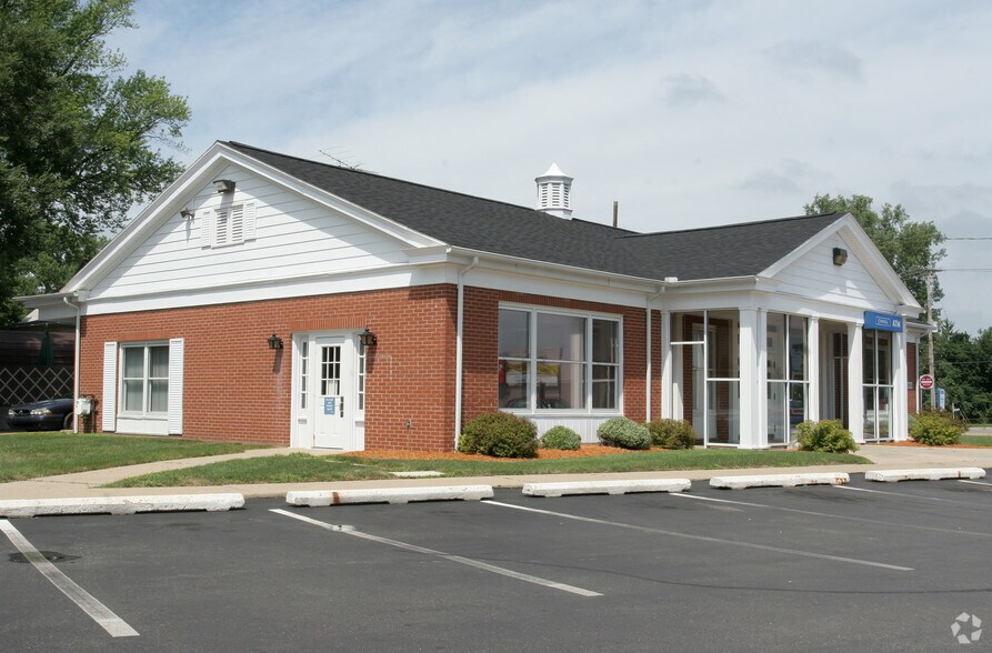 2815 E Michigan Ave, Jackson, MI for sale - Primary Photo - Image 2 of 3