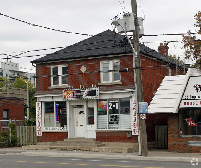 37 Dundas St W, Mississauga, ON for sale - Building Photo - Image 2 of 2