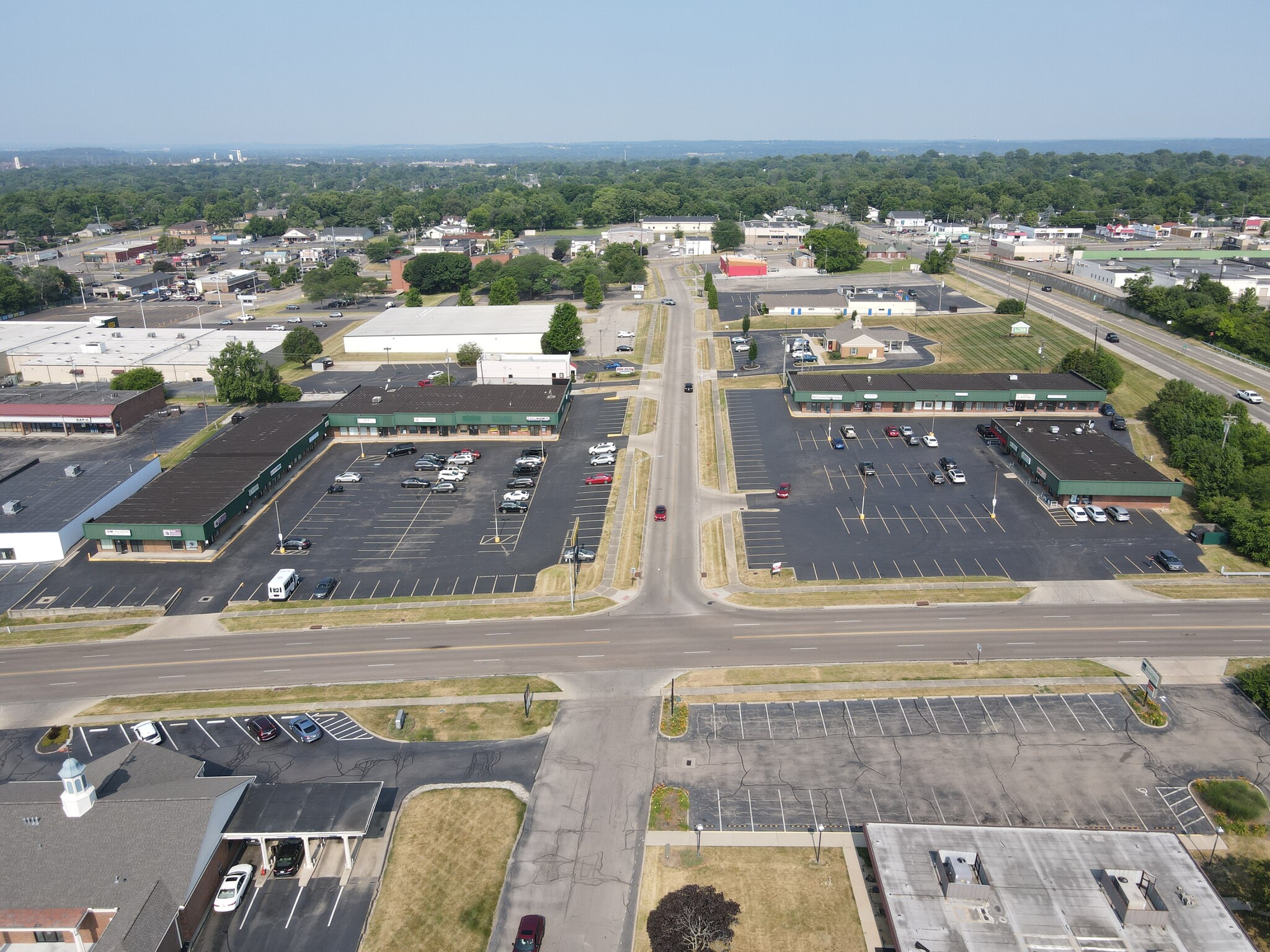 4462-4498 Marie Dr, Middletown, OH for lease Building Photo- Image 1 of 11