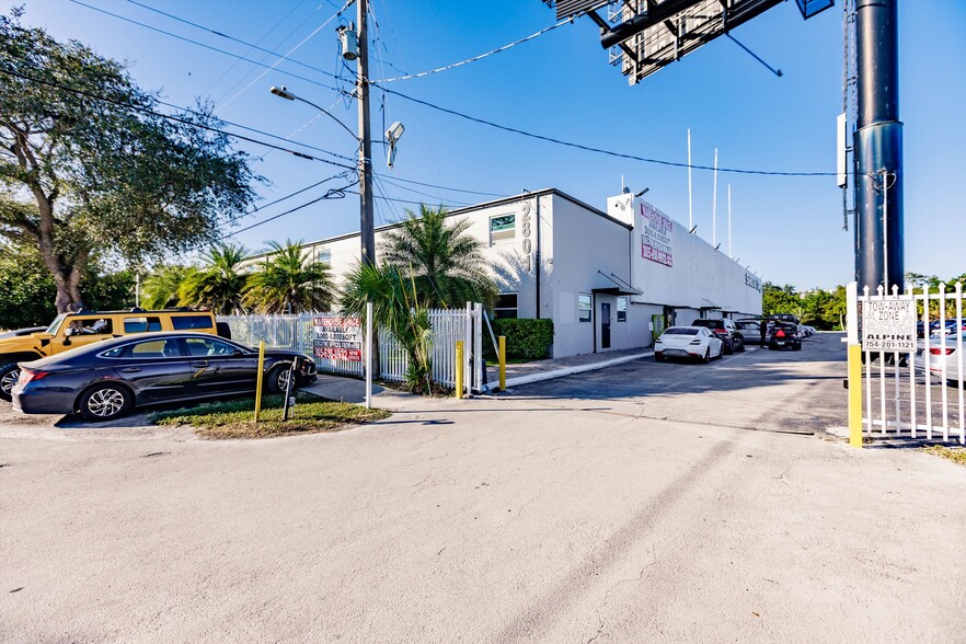 2801 Greene St, Hollywood, FL for lease - Building Photo - Image 2 of 8